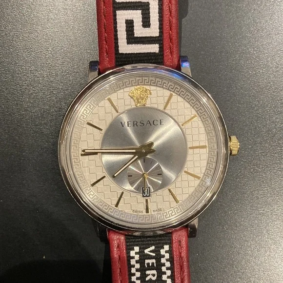 Versace Watch - Picture 3 of 7